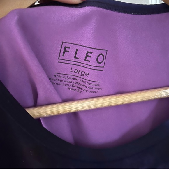 Purple fleo tempo crop tank - Picture 3 of 3